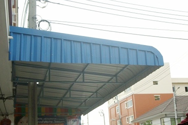 06-metal-sheet-awning836F4110-AFA9-07FD-21F3-6CFEF0D445E5.jpg