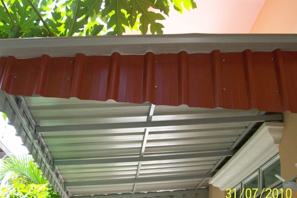 14-metal-sheet-awning5AA6F8CF-A49A-6D73-AE80-EECFF2E07342.jpg