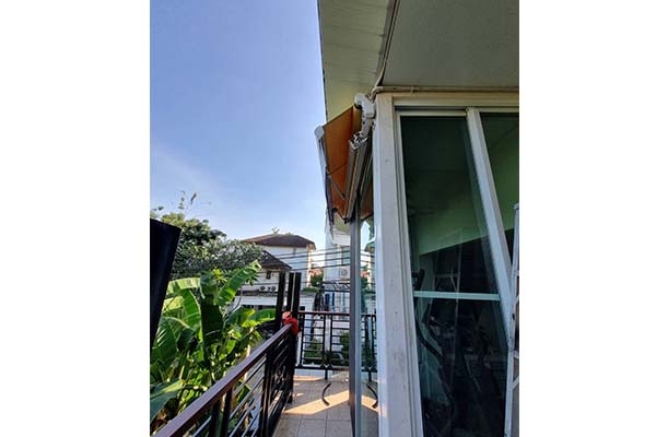 retractable-awnings001-336DBCFFB-A5E9-8903-C8CD-AC635C66905B.jpg