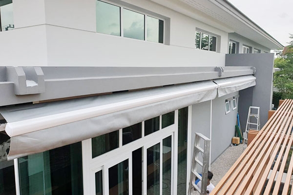 106-retractable-awningsEF17A27F-CF3E-0FEF-D8AA-02C77A528EFB.jpg