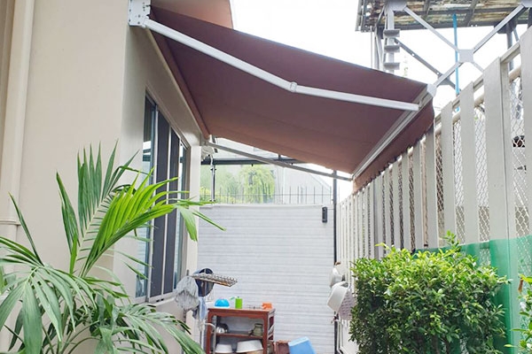 140-retractable-awnings84ACCE4C-D690-6874-699F-4FDAF63A479B.jpg